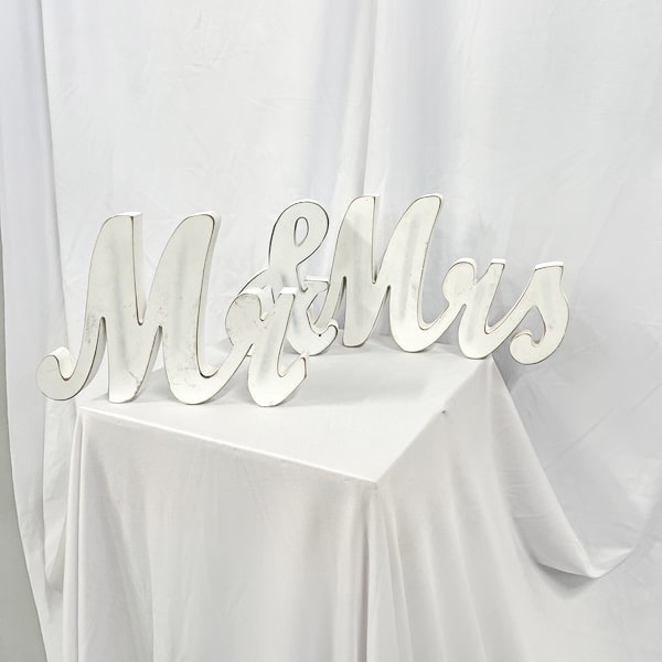 Mr and Mrs Sign